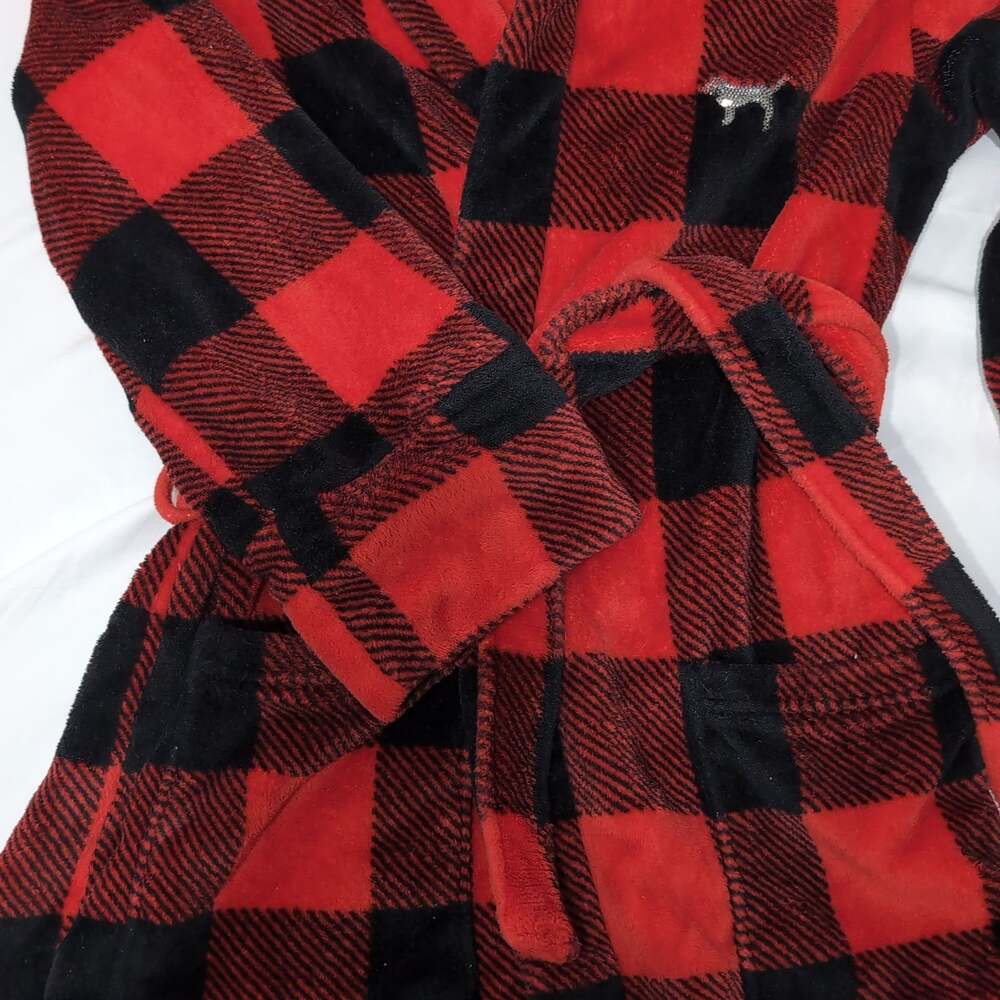 Victoria's Secret PINK Red Buffalo Plaid Sequin Dog Logo Hooded Fleece Robe - Picture 3 of 4